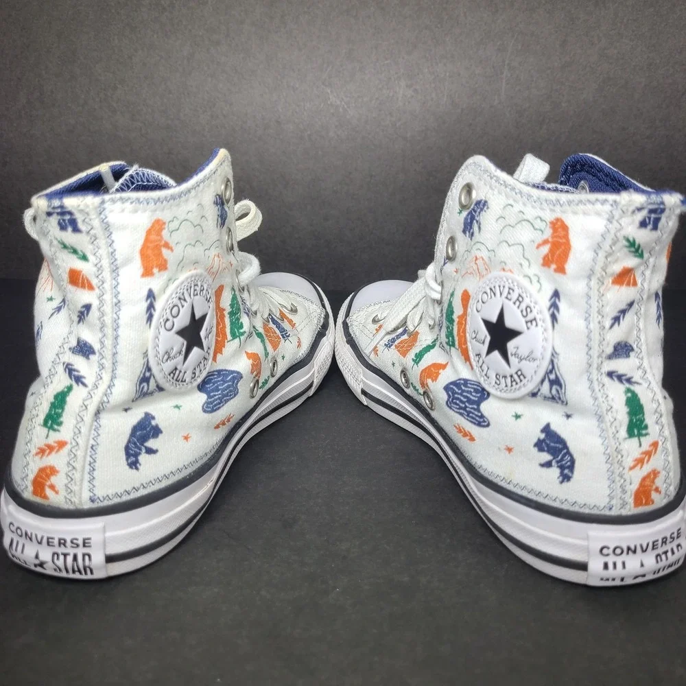 Converse Chuck Taylor All Star Kids Junior Size 2 Woodland Bear Print High Tops